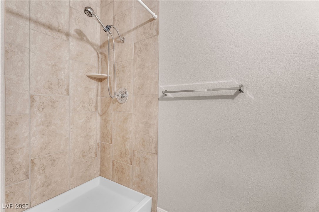 8233 Tivoli Cove Drive Property Photo 23