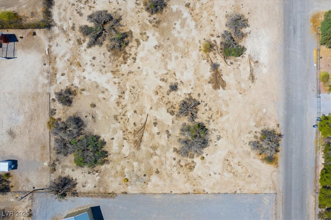 1921 West Dyer Road Property Photo 27