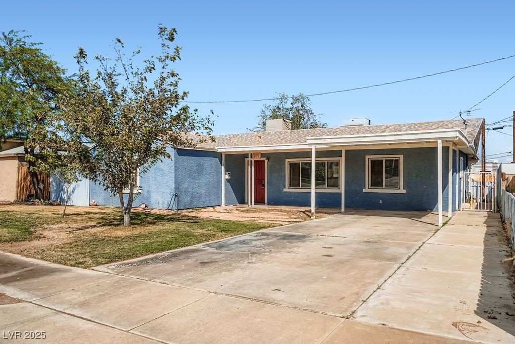 571 Blackmore Drive Property Photo 1