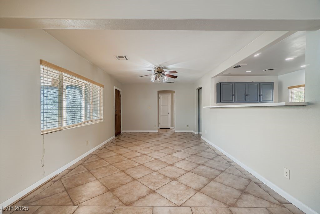 571 Blackmore Drive Property Photo 7