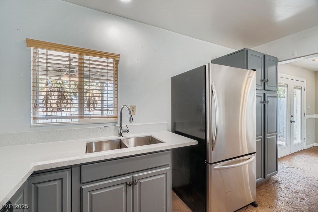 571 Blackmore Drive Property Photo 12