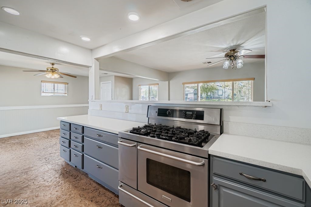 571 Blackmore Drive Property Photo 14