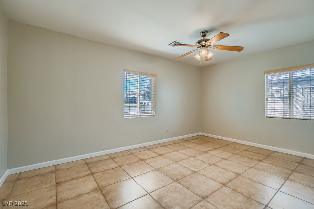 571 Blackmore Drive Property Photo 20