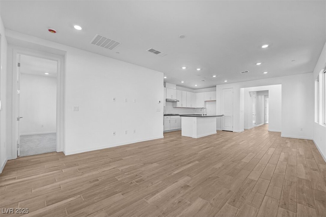 52 Via Montoro Property Photo 3
