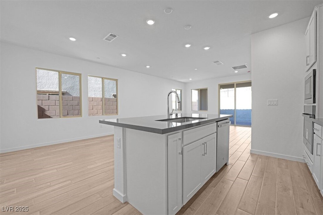 52 Via Montoro Property Photo 6