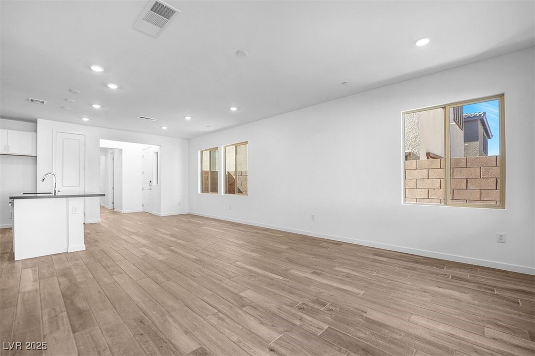52 Via Montoro Property Photo 9