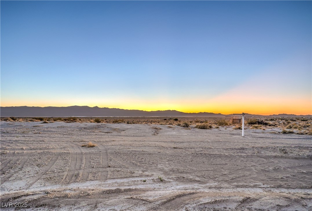 9350 South Winston Court Property Photo 3