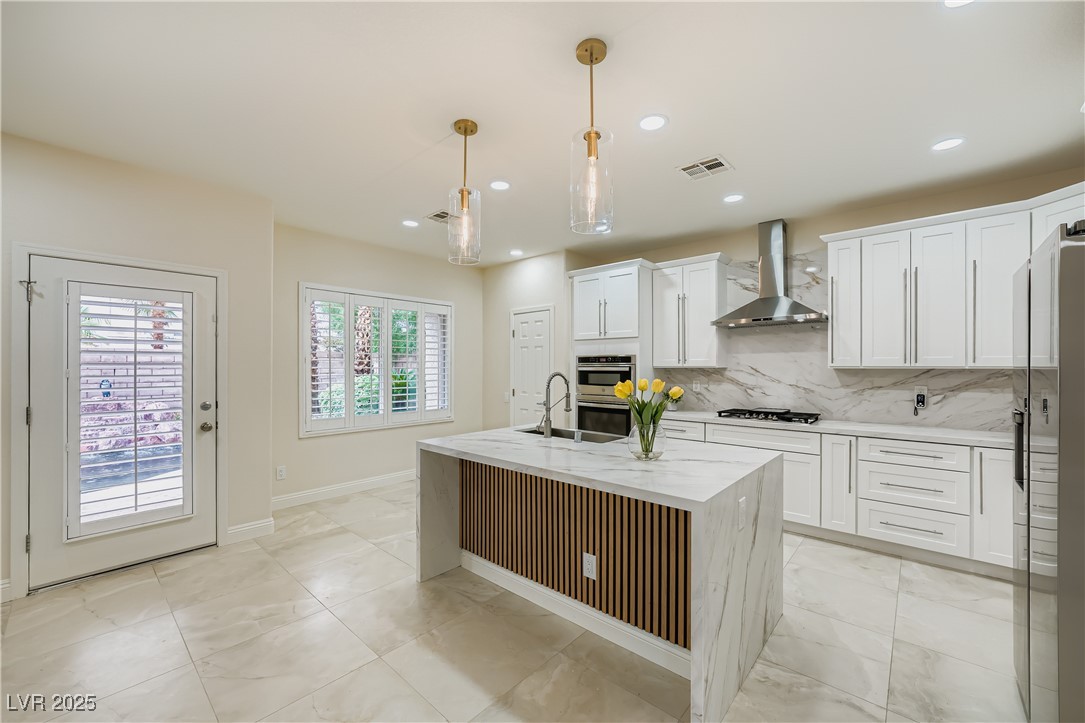 840 Paseo Rocoso Place Property Photo 1