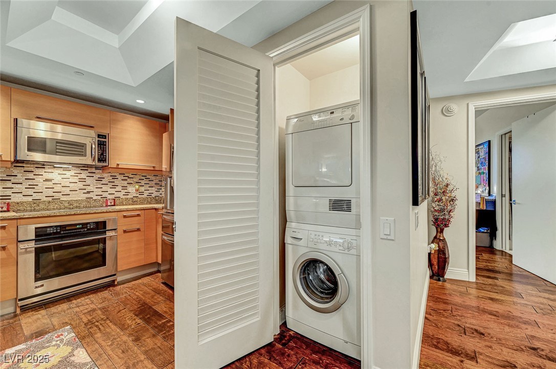 222 Karen Avenue 601 Property Photo 21