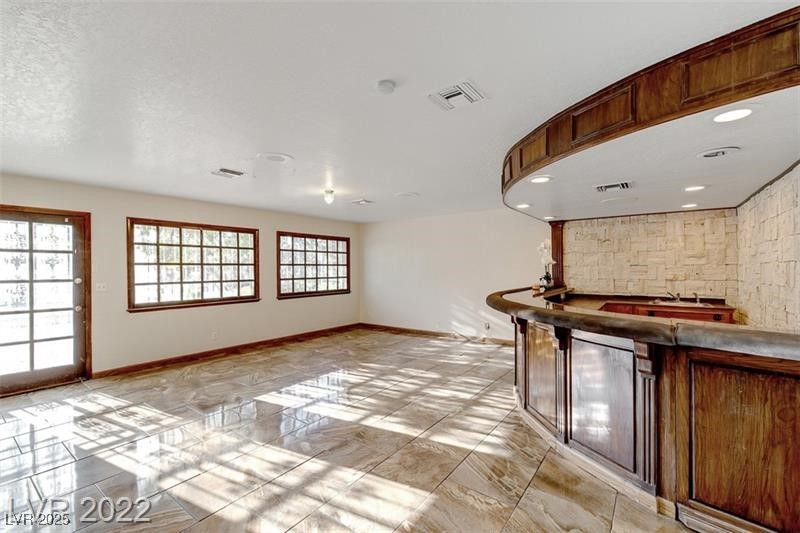 2249 Darwin Circle Property Photo 6