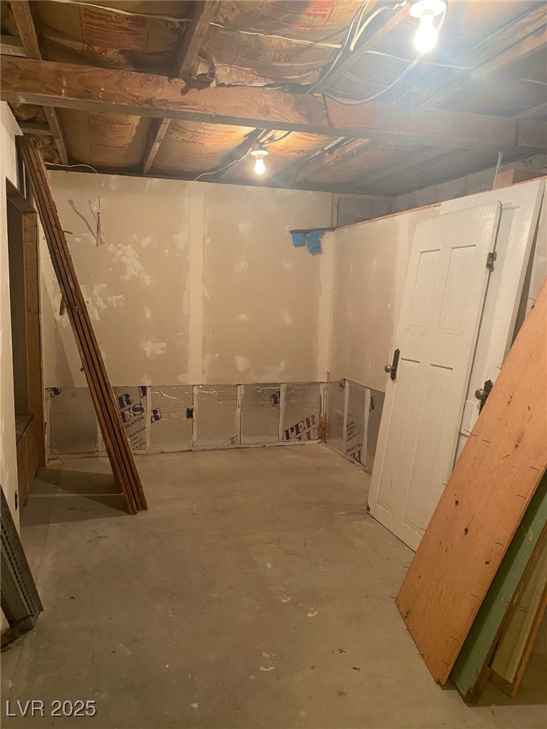 927 Park Avenue Property Photo 14