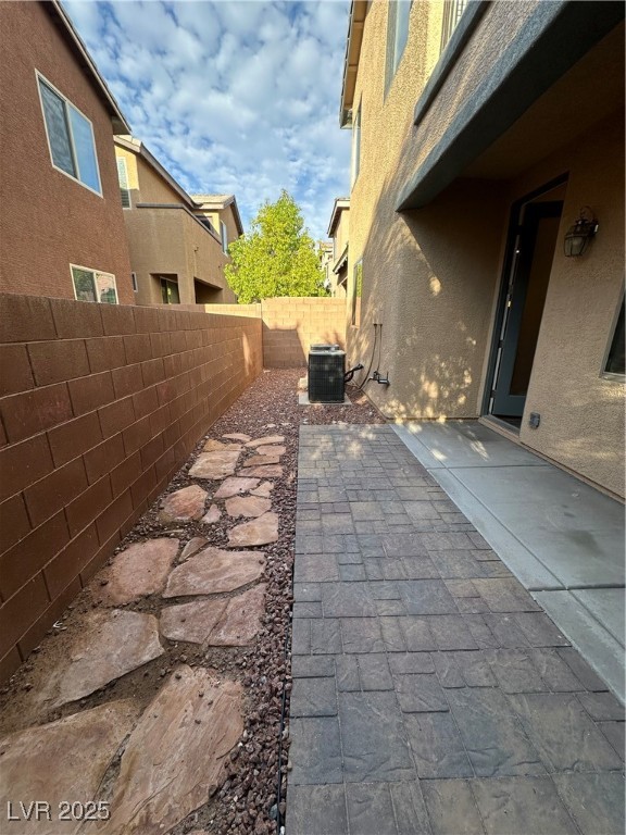 10419 Lilac Square Avenue Property Photo 9