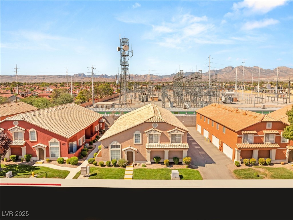 1209 Emerywood Court Property Photo 5