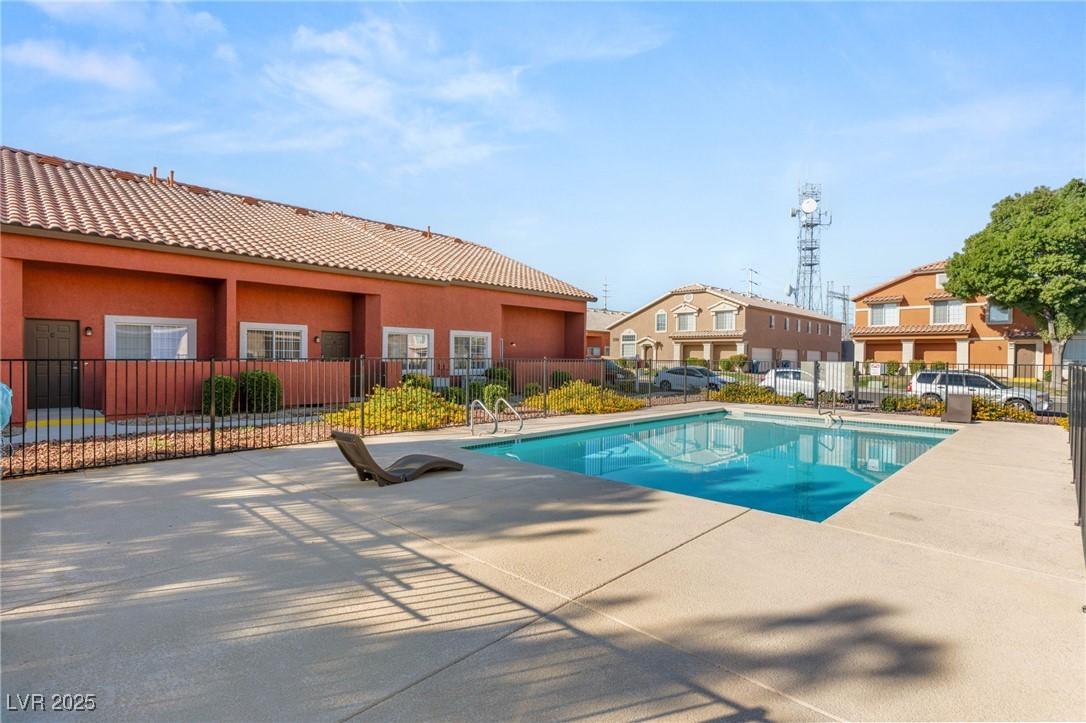 1209 Emerywood Court Property Photo 9