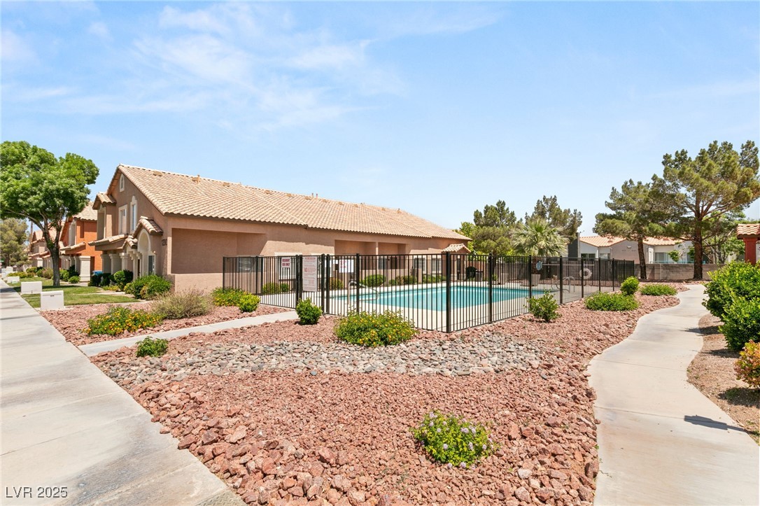 1209 Emerywood Court Property Photo 13