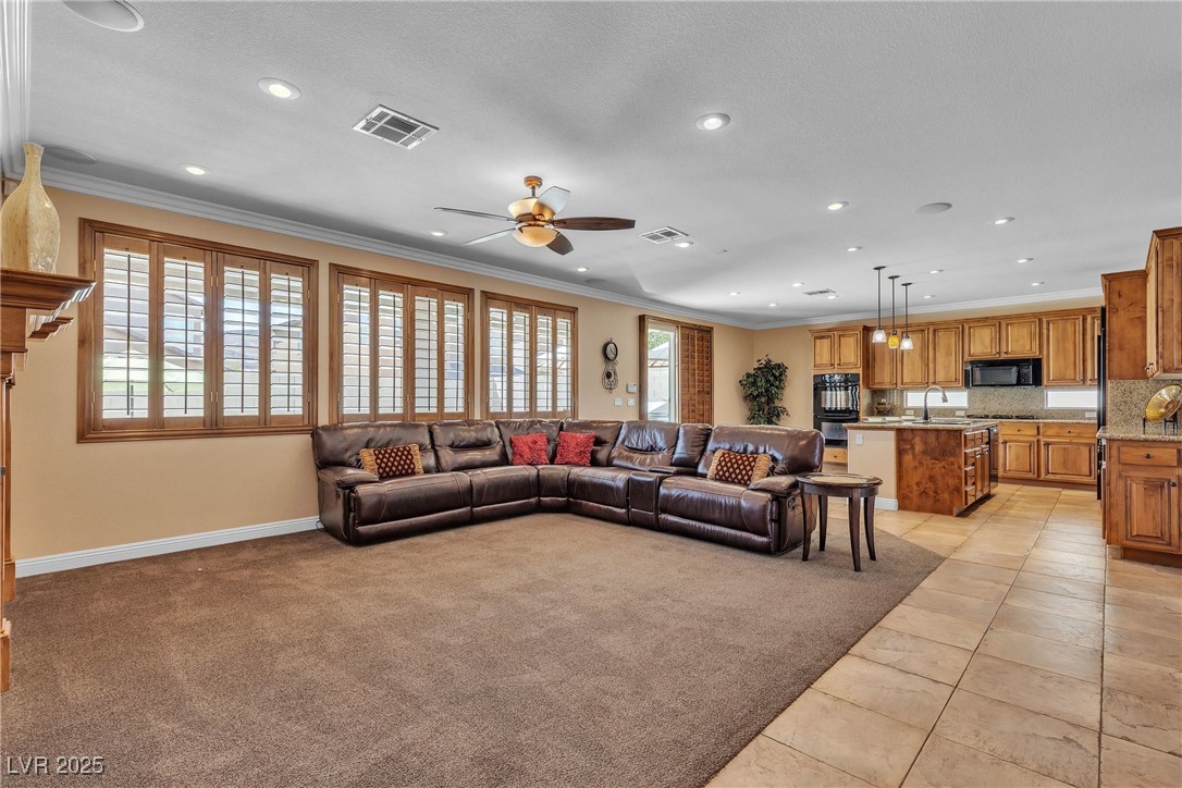 10113 Golden Bluff Avenue Property Photo 12