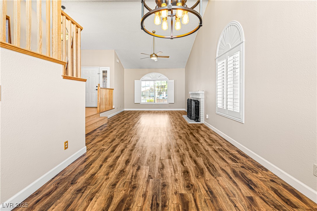 914 Crowfoot Circle Property Photo 11