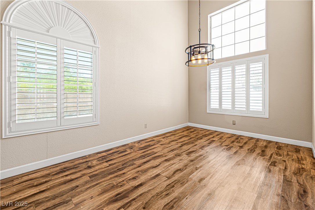 914 Crowfoot Circle Property Photo 15