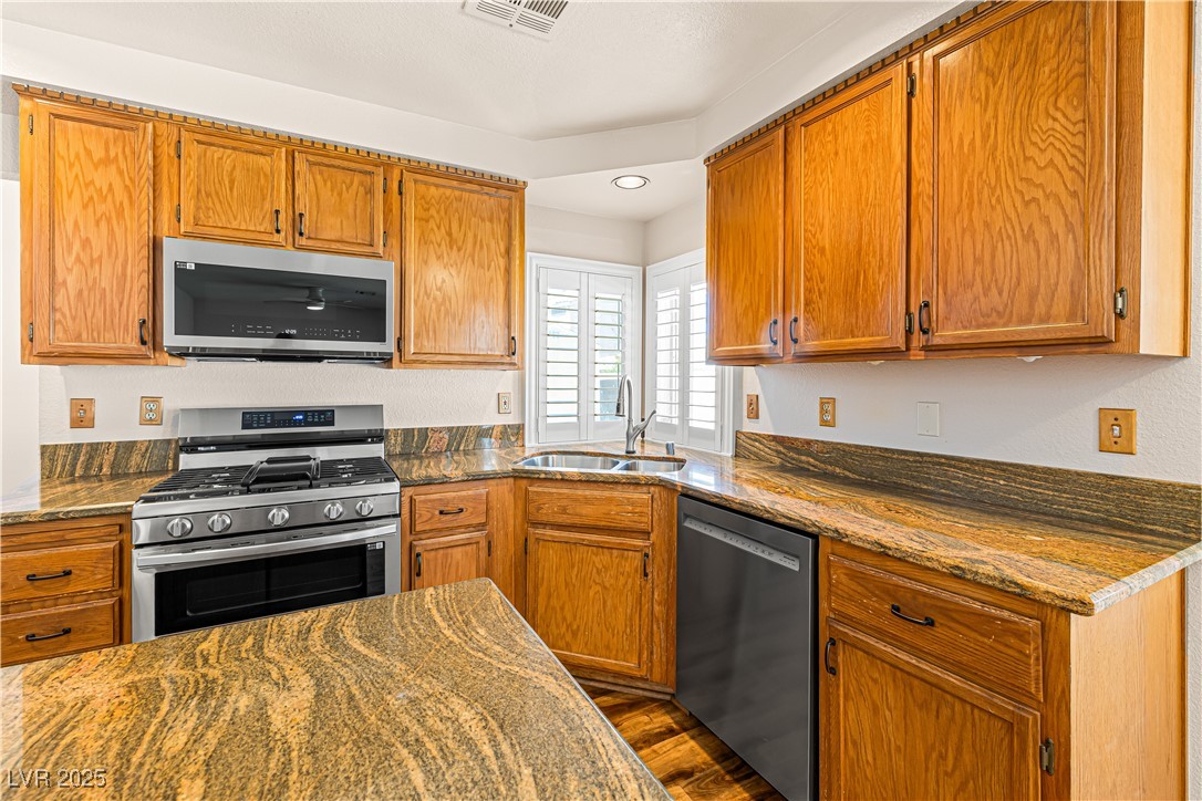 914 Crowfoot Circle Property Photo 17