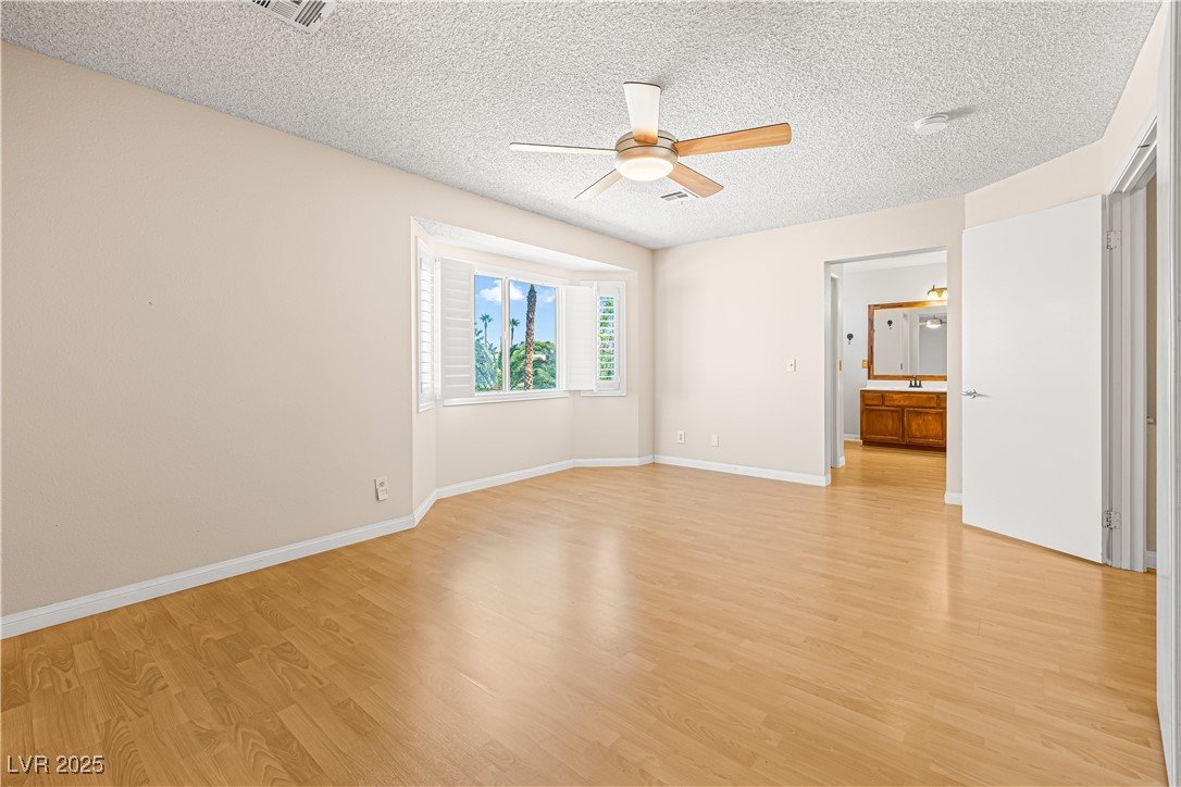 914 Crowfoot Circle Property Photo 28