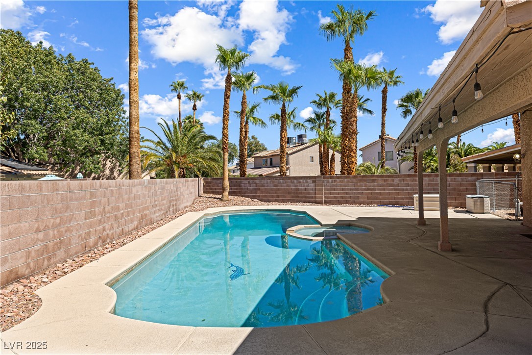 914 Crowfoot Circle Property Photo 37