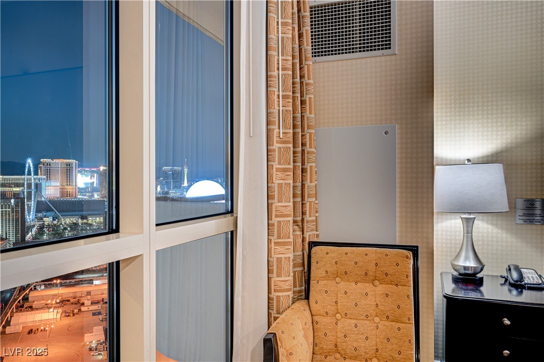 125 East Harmon Avenue 721 Property Photo 2