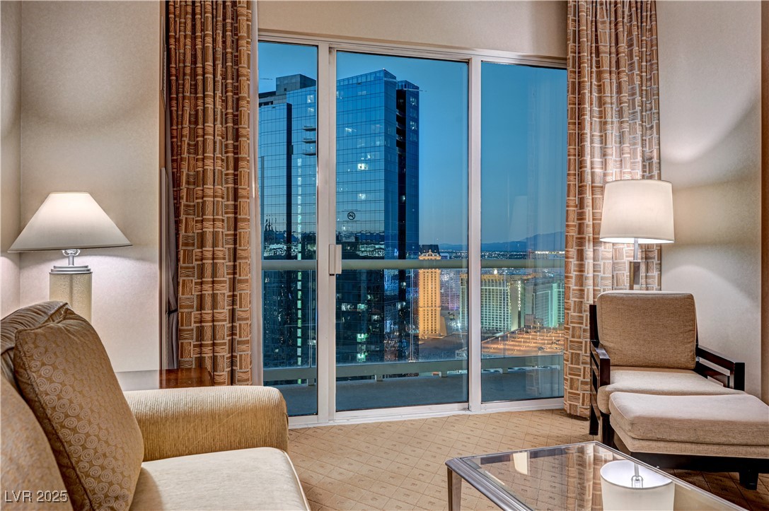 125 East Harmon Avenue 721 Property Photo 4