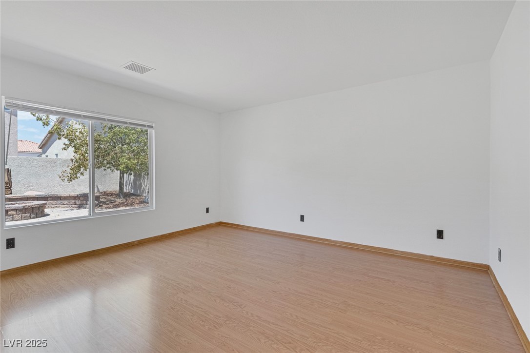 8756 Harvest Valley Avenue Property Photo 21