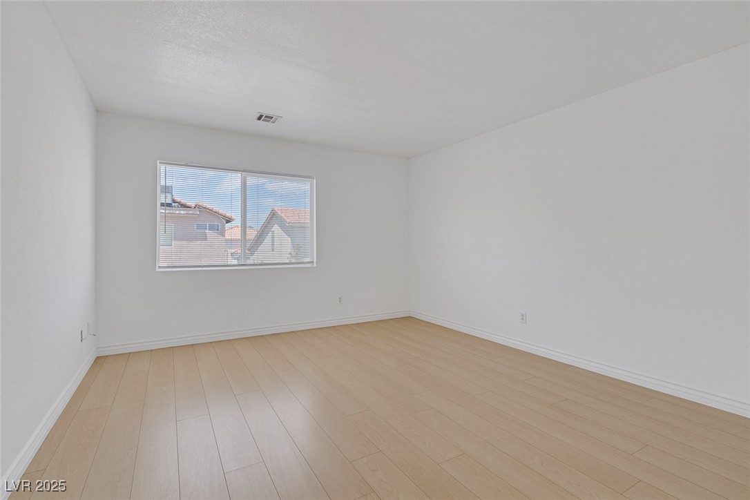 8756 Harvest Valley Avenue Property Photo 28
