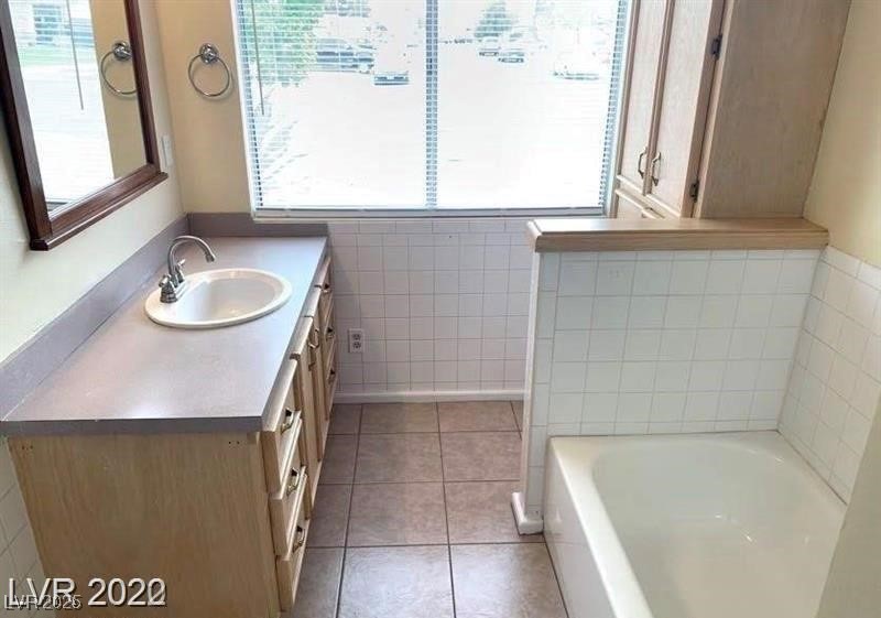 6632 Light Breeze Drive Property Photo 4