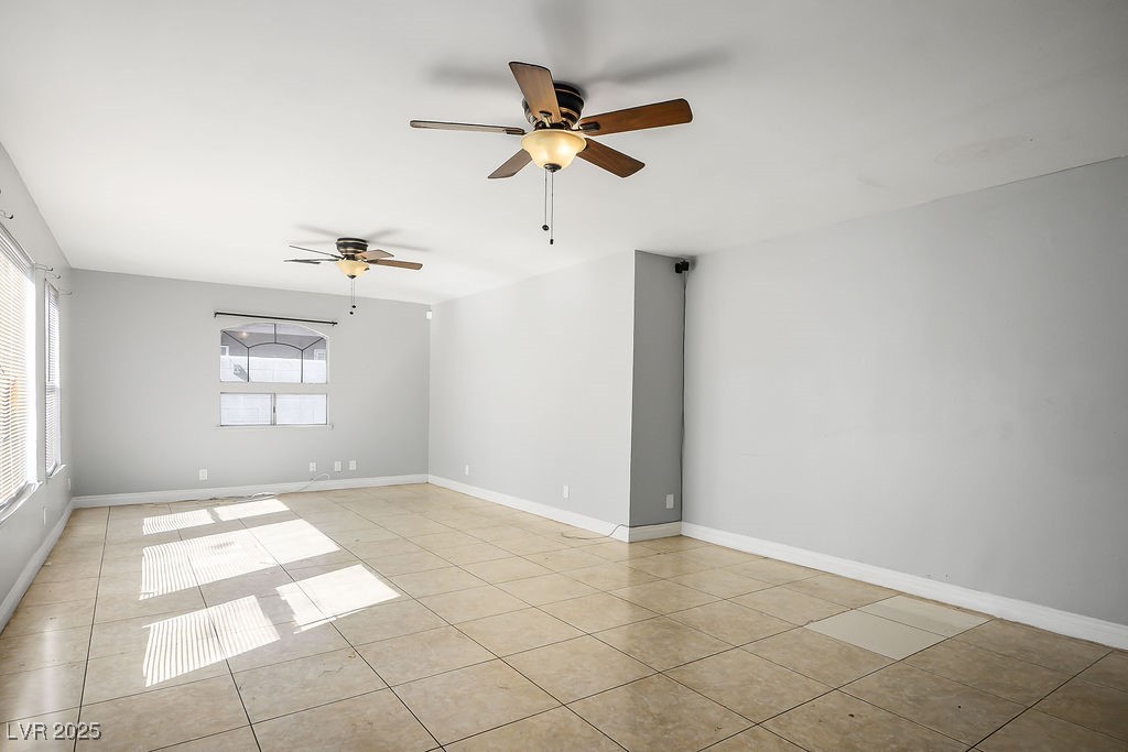 2205 Las Verdes Street Property Photo 3