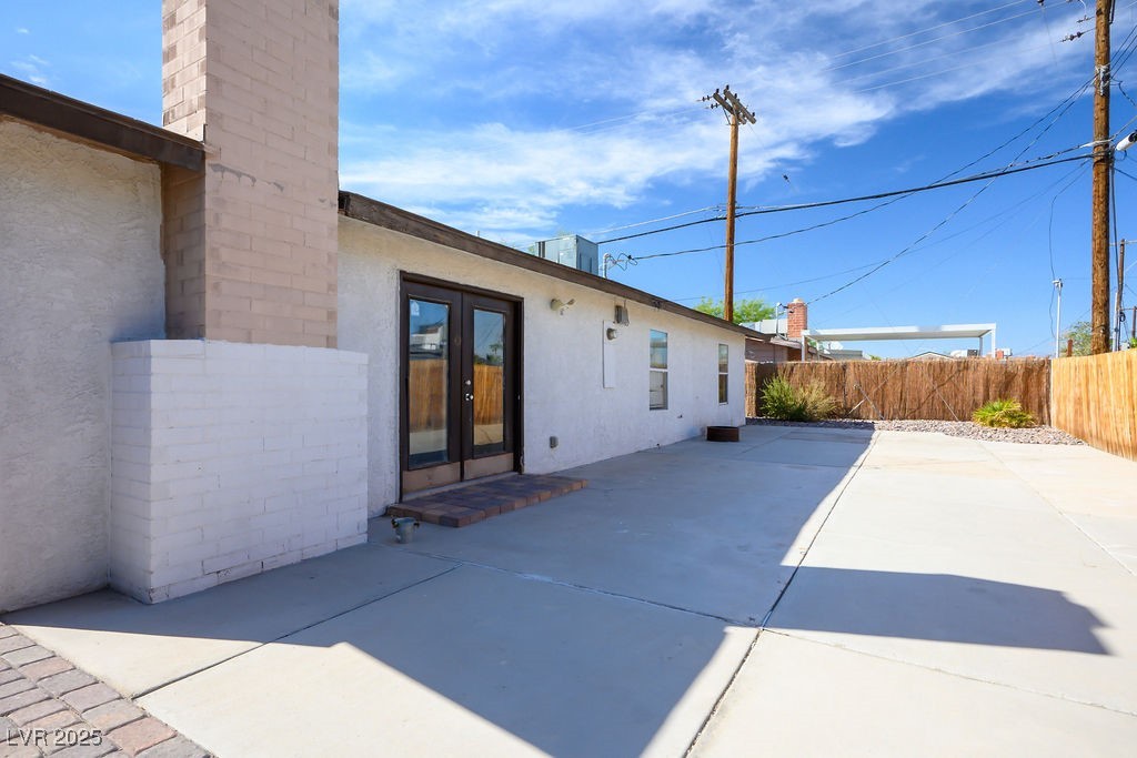 2205 Las Verdes Street Property Photo 21