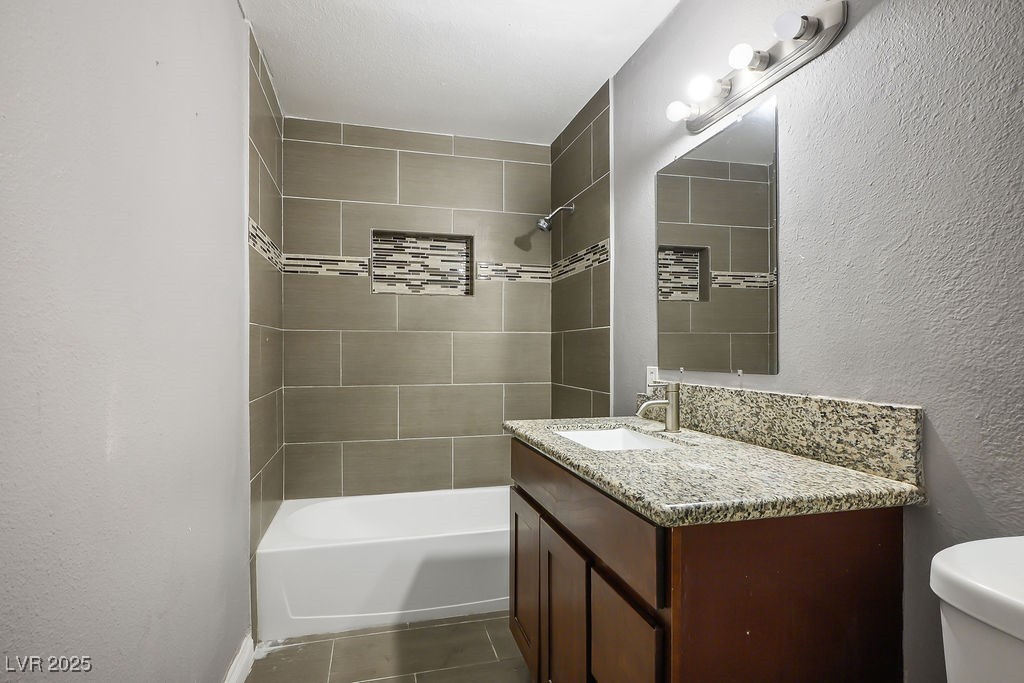 2205 Las Verdes Street Property Photo 22