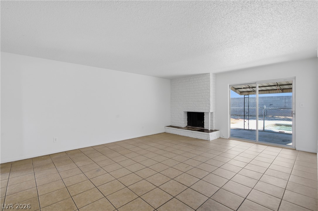 4913 Churchill Avenue Property Photo 6