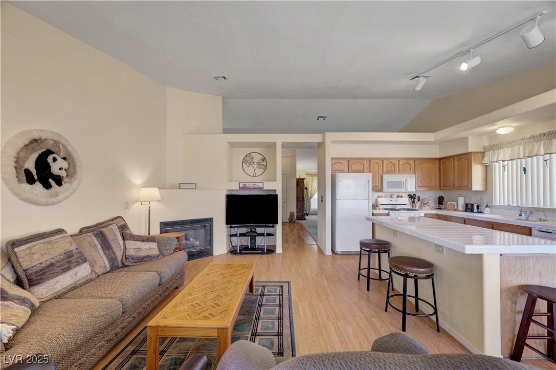 8317 Divernon Avenue Property Photo 18