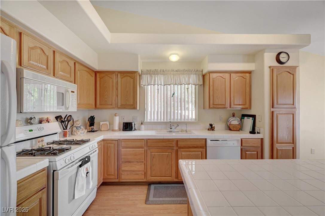 8317 Divernon Avenue Property Photo 21