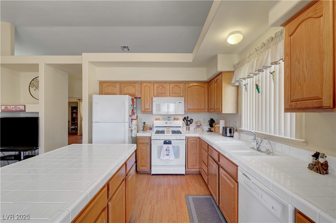 8317 Divernon Avenue Property Photo 25