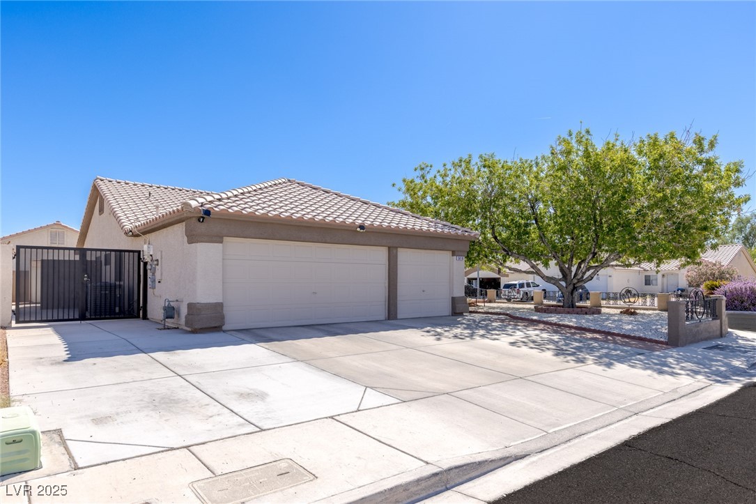 5418 Iberville Street Property Photo 2