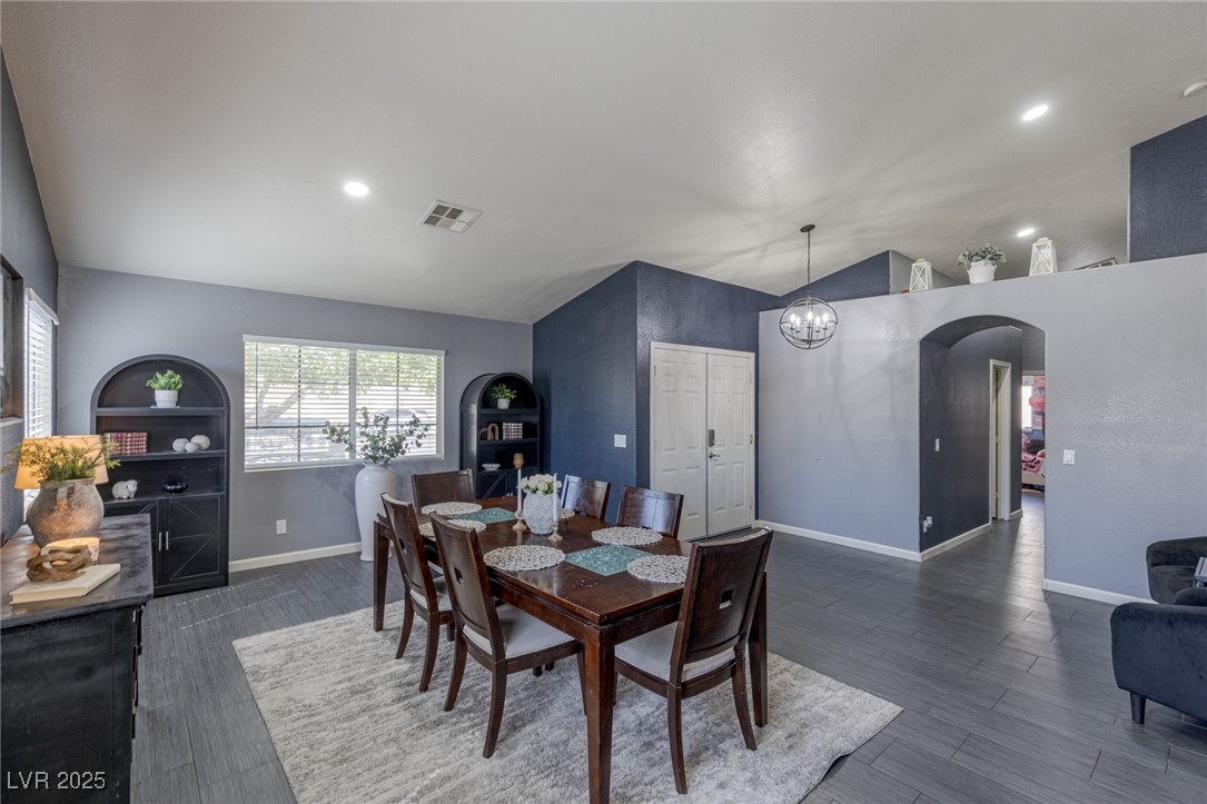 5418 Iberville Street Property Photo 5