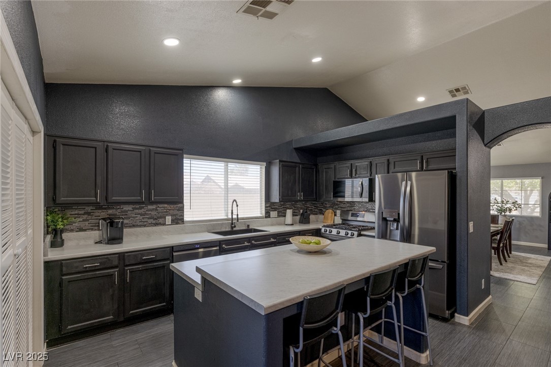 5418 Iberville Street Property Photo 10