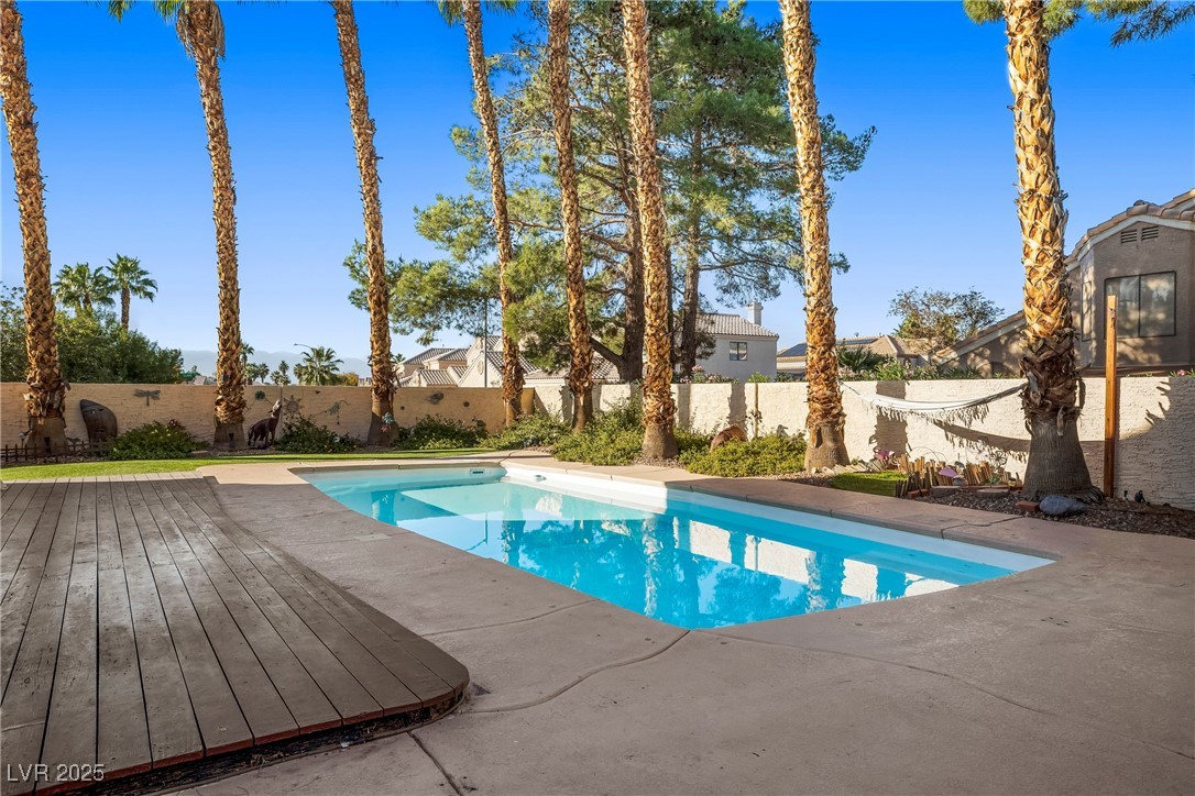 2648 White Pine Drive Property Photo 1