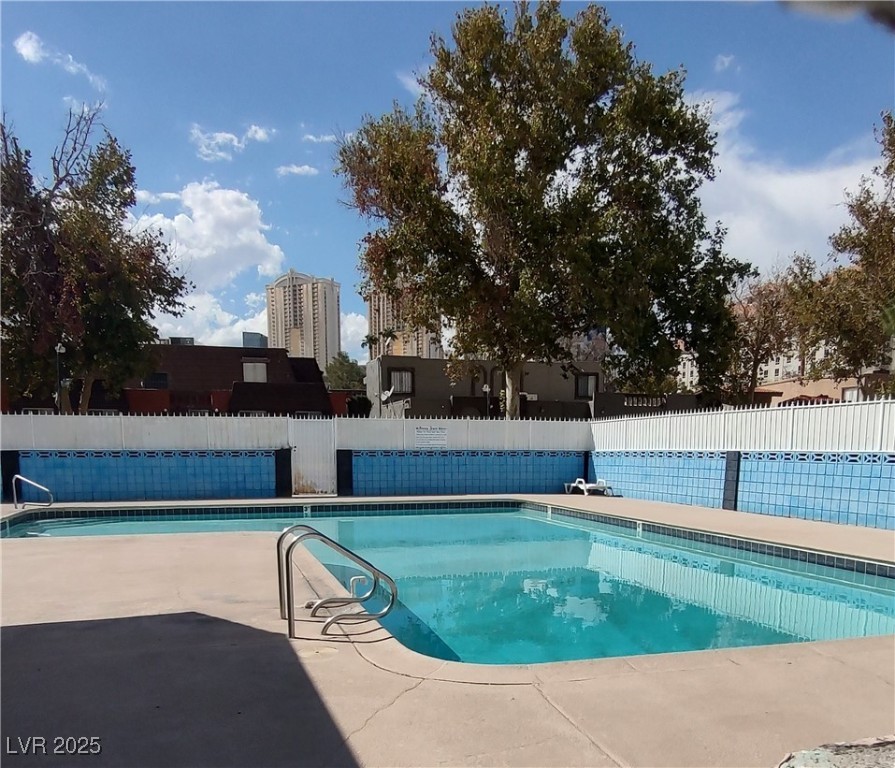 4614 Grand Drive 2 Property Photo 12