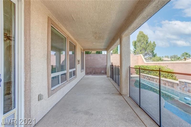 612 El Loro Street Property Photo 8
