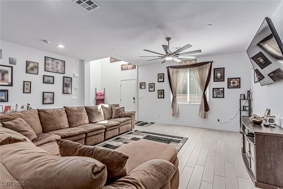 1521 Eva Crossing Place Property Photo 6