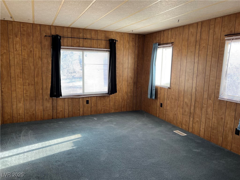 237 Grant Avenue Property Photo 4