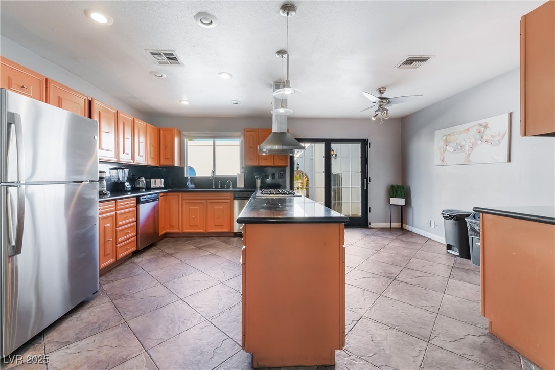 909 Cashman Drive Property Photo 13