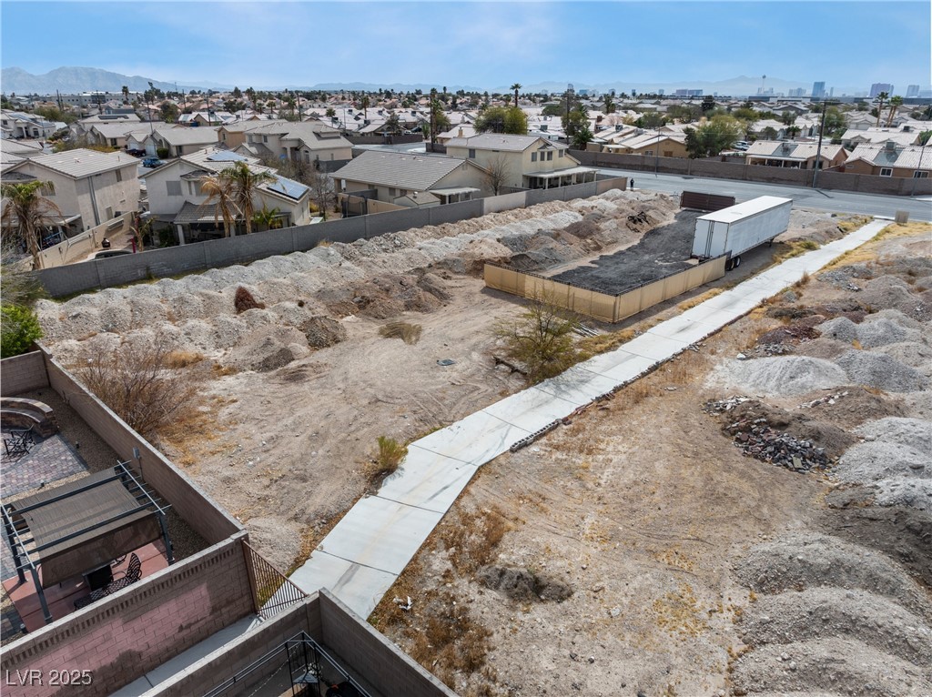 3834 West Gowan Road Property Photo 11