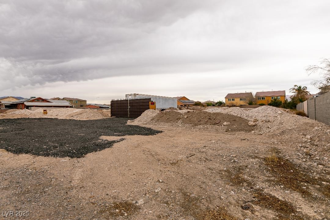 3834 West Gowan Road Property Photo 14