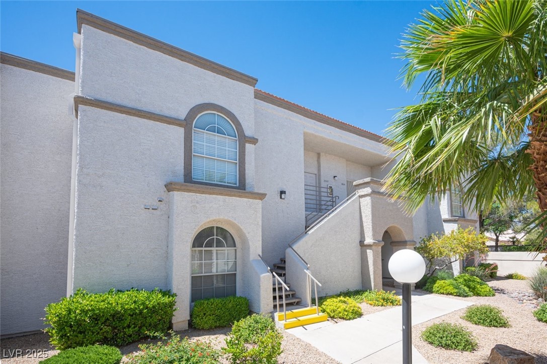 3150 Soft Breezes Drive 2220 Property Photo 2