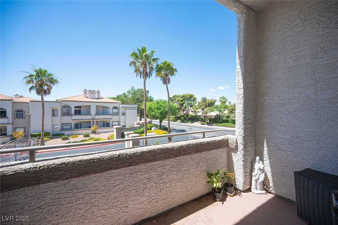 3150 Soft Breezes Drive 2220 Property Photo 18